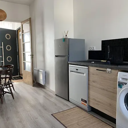 Location Conviviale A Avec Parking Et Terrasse Privee - Fr-1-870-19 Lägenhet