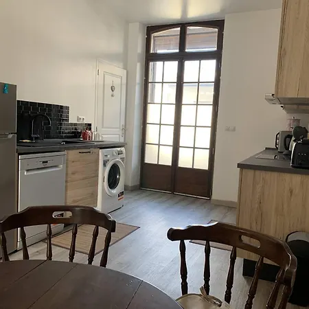 Location Conviviale A Avec Parking Et Terrasse Privee - Fr-1-870-19 Reims