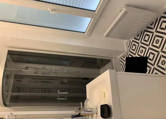 Lägenhet Location Conviviale A Avec Parking Et Terrasse Privee - Fr-1-870-19 Reims