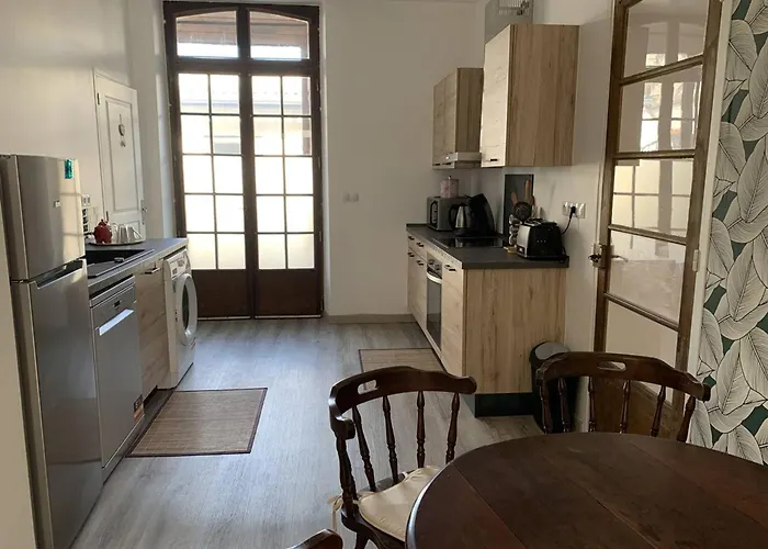 Lägenhet Location Conviviale A Avec Parking Et Terrasse Privee - Fr-1-870-19